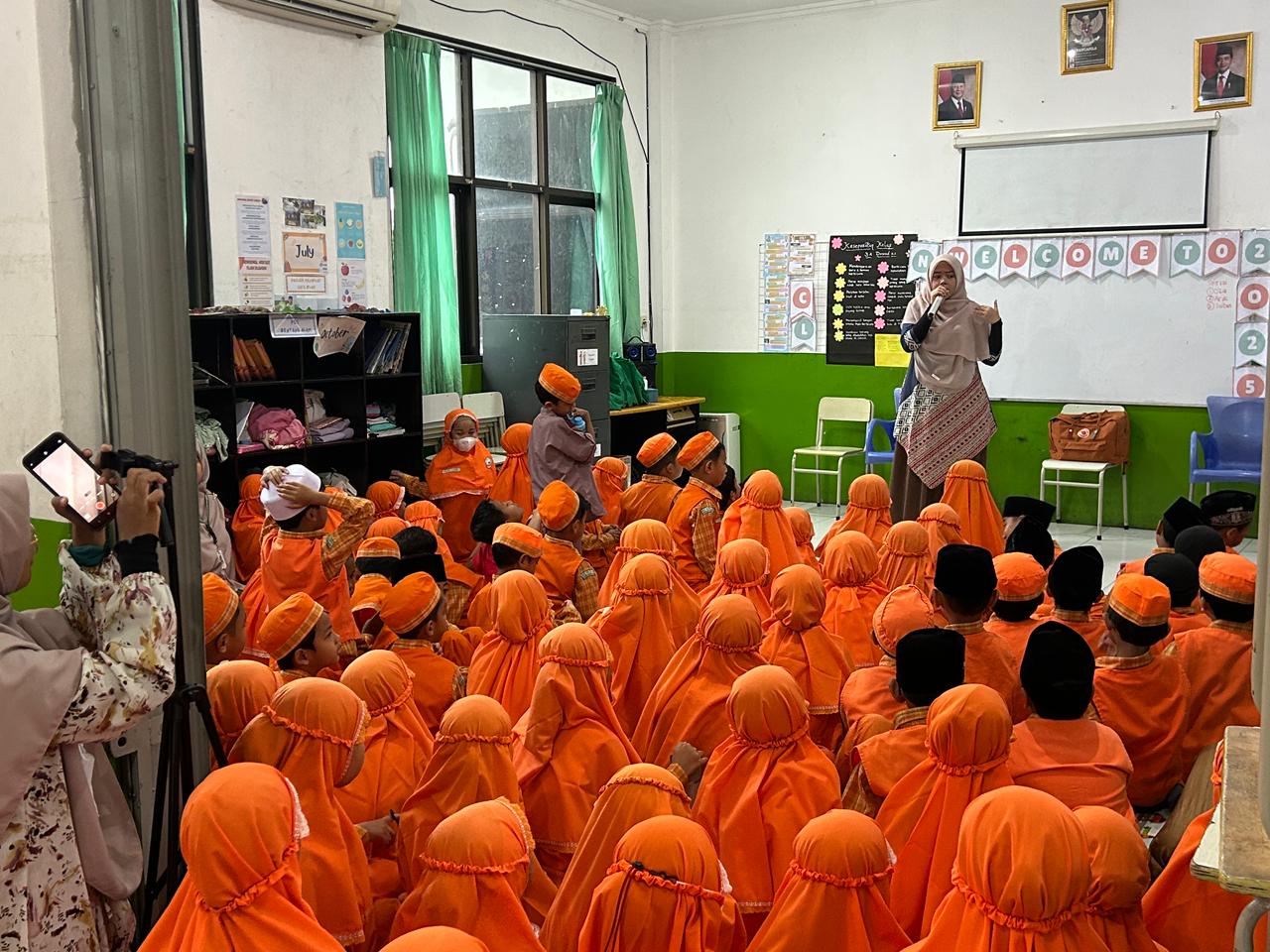 Wisata LiterAsyik Ke SDIT Nurul Islam-Pondok Kopi